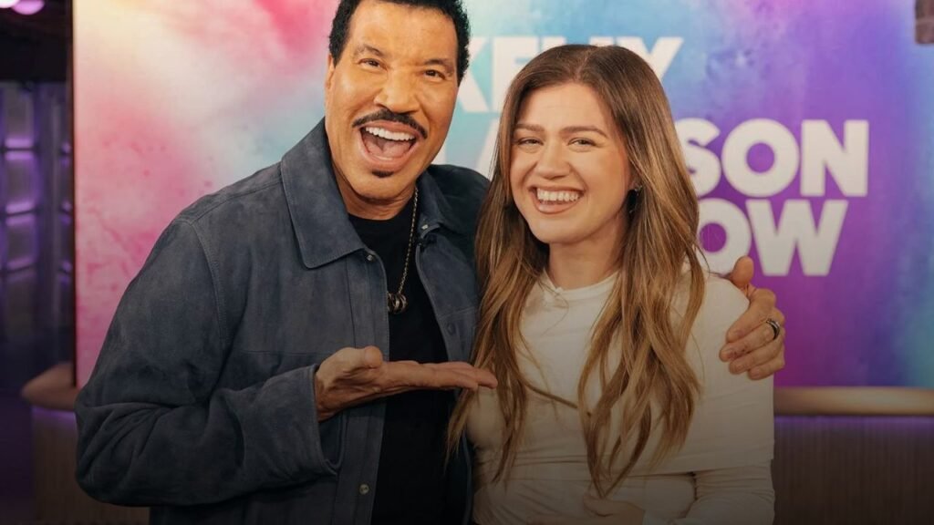 Lionel Richie and Kelly Clarkson